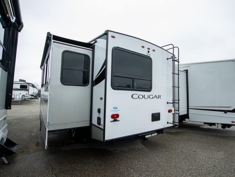 2023 Keystone Cougar Half-Ton 25RES - Image 5